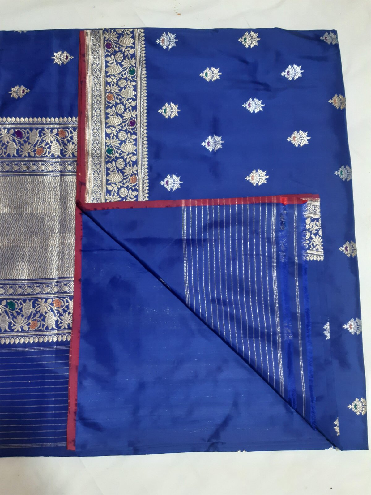 Banarasi Buta Navy Blue Printed Saree - Image 3